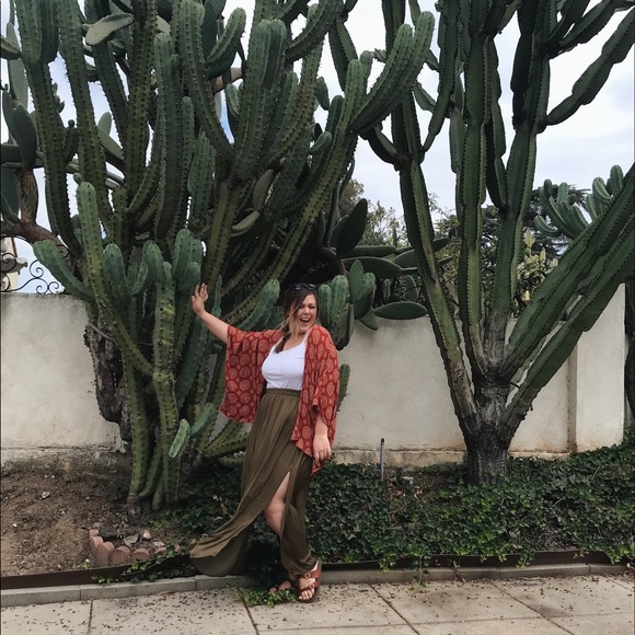 Meet your Posher, Rachel - Picture 3 of 4